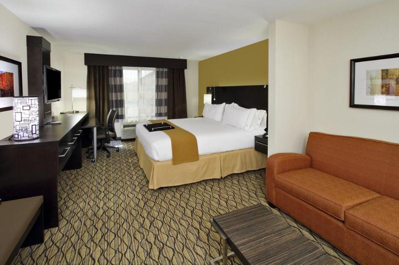 Holiday Inn Express & Suites Colorado Springs-Airport By Ihg Exterior photo