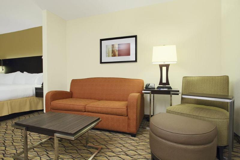 Holiday Inn Express & Suites Colorado Springs-Airport By Ihg Exterior photo